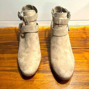 Francesca’s tan suede like bootie size 8 women’s